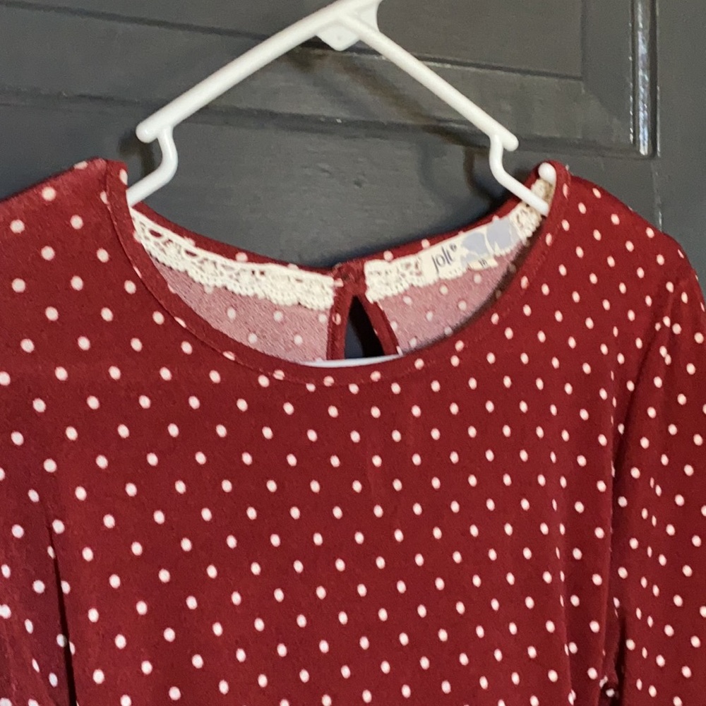 Polka Dot Flowy Sleeve Tie Back